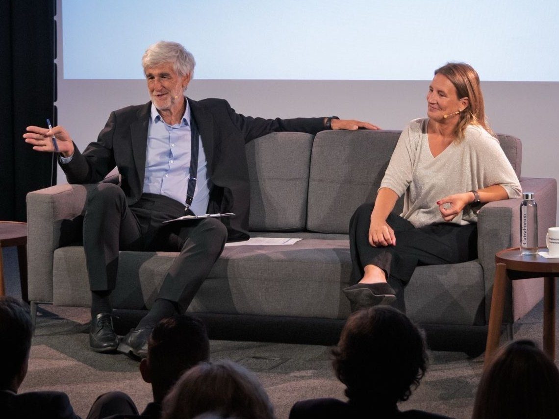 Natalia de Santiago con Juanma Iturriaga en los Premios Generación+ de CaixaBank